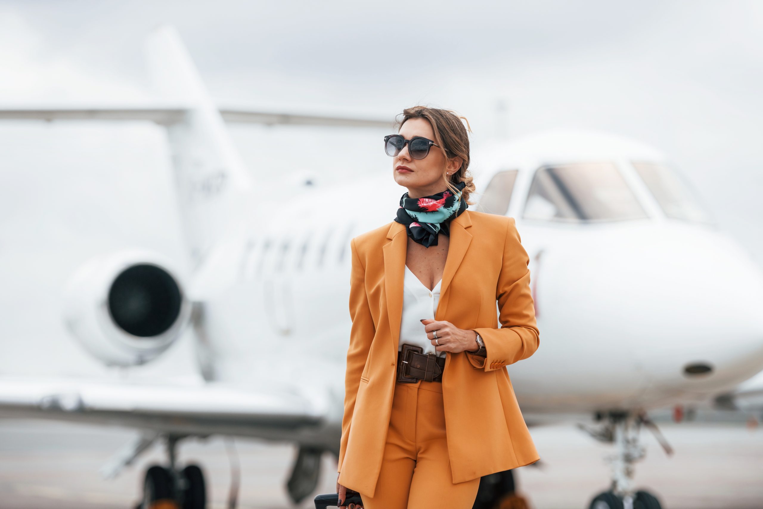CAR-SERVICE-LONDON-PRIVATE-JET-CHAUFFEUR